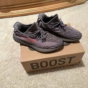 Yeezy 350 Beluga lightly used SZ 9 with original box